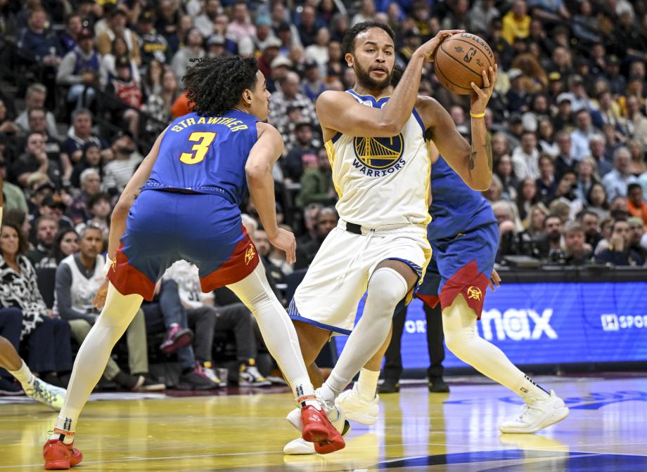 约基奇38+10+6库里24+7+11 掘金逆转送勇士5连败