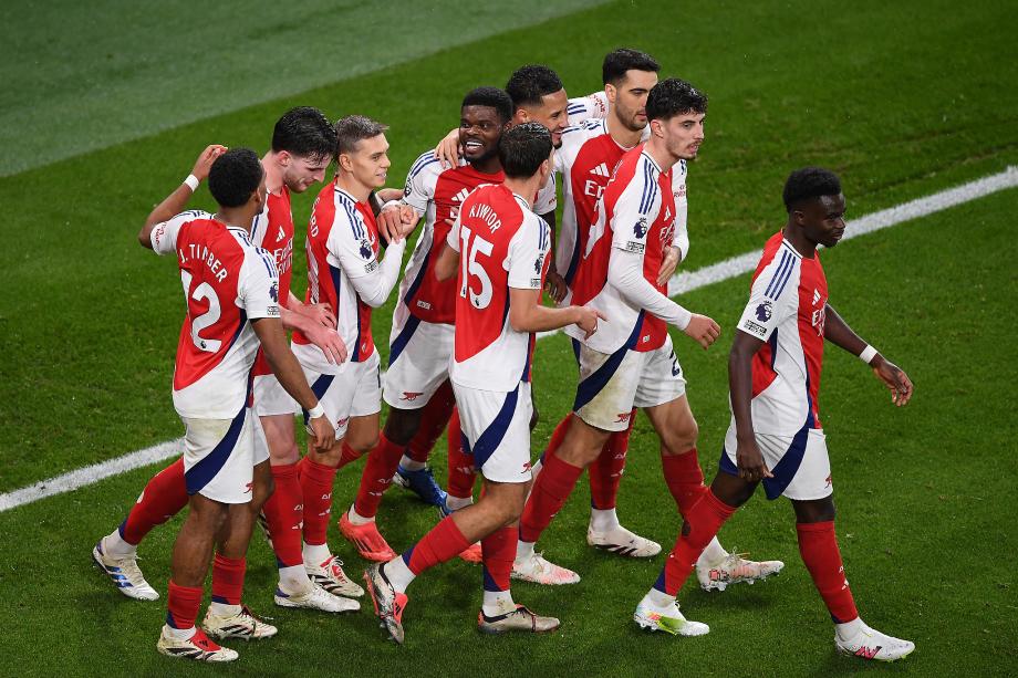 廷伯萨利巴建功 阿森纳2-0曼联送阿莫林首败