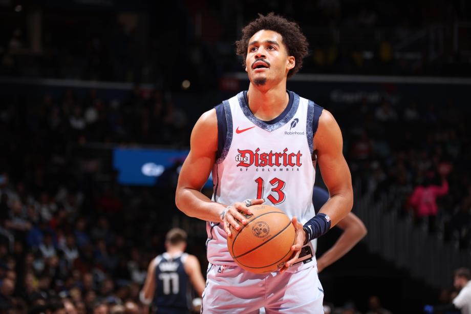 东契奇三双欧文25分 独行侠大胜送奇才16连败