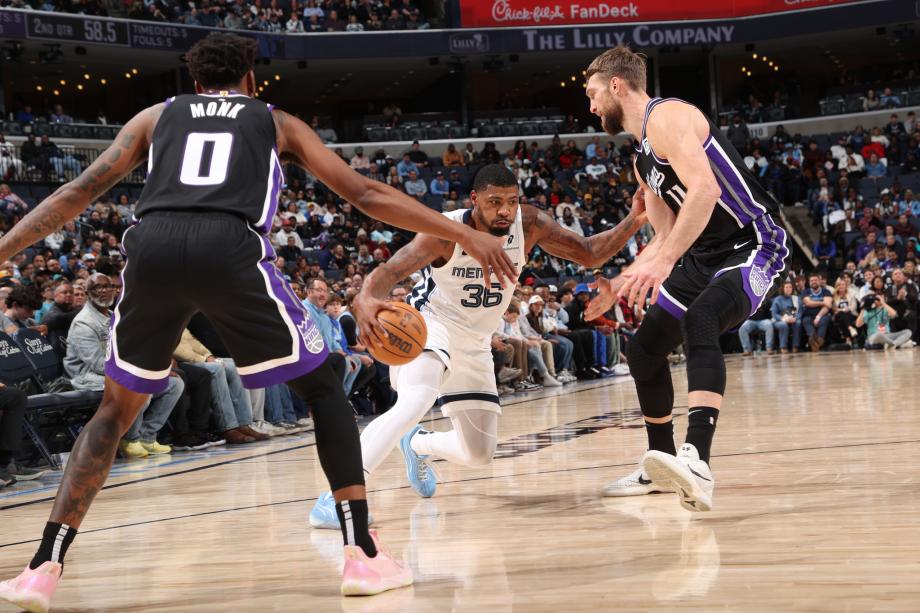 灰熊115-110险胜国王8战7胜 萨城三巨头61分