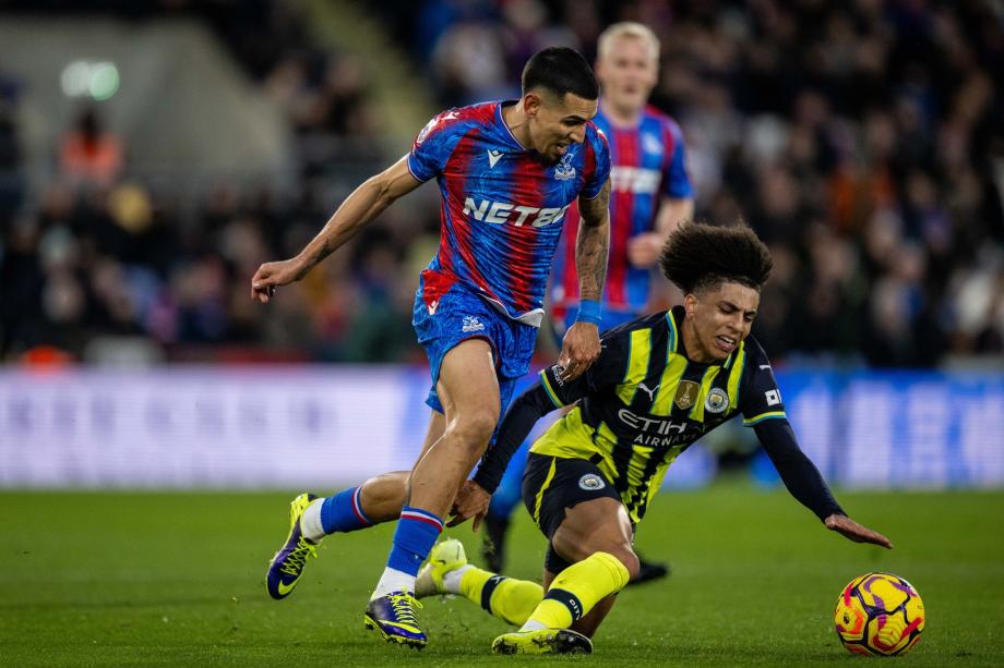 刘易斯破门沃克漏人致丢球 曼城2-2平水晶宫