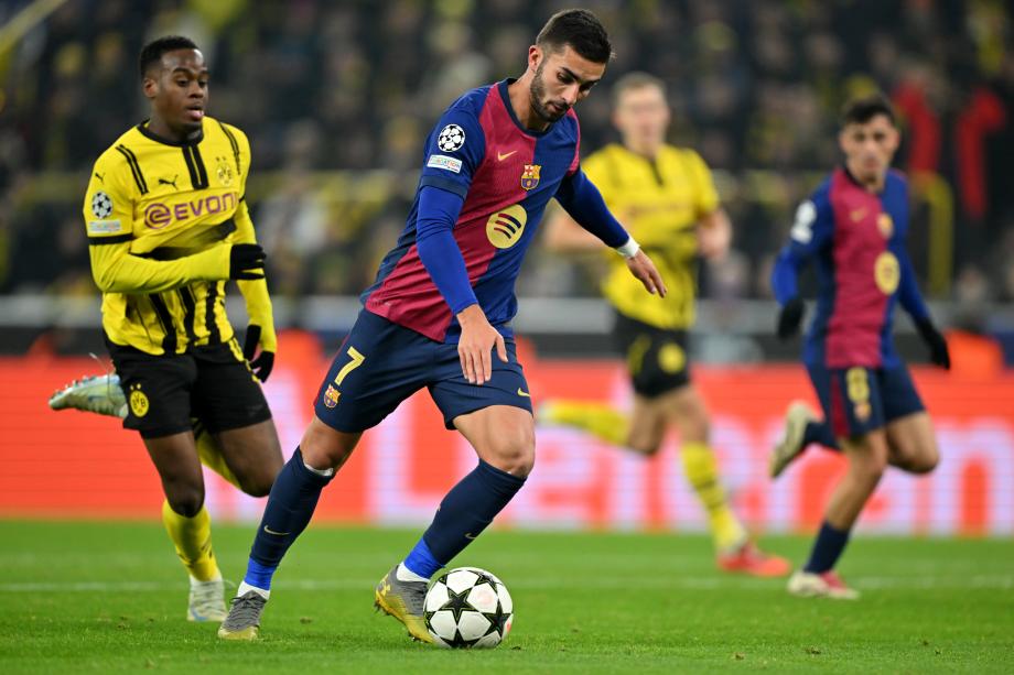 欧冠-费兰双响拉菲尼亚建功 巴萨3-2多特