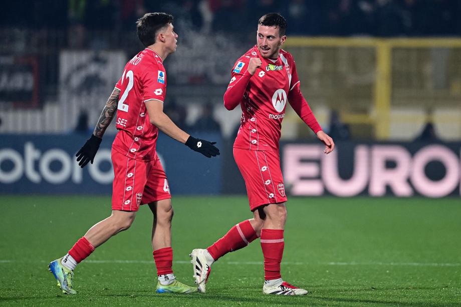 意甲-麦肯尼冈萨雷斯建功 尤文2-1蒙扎