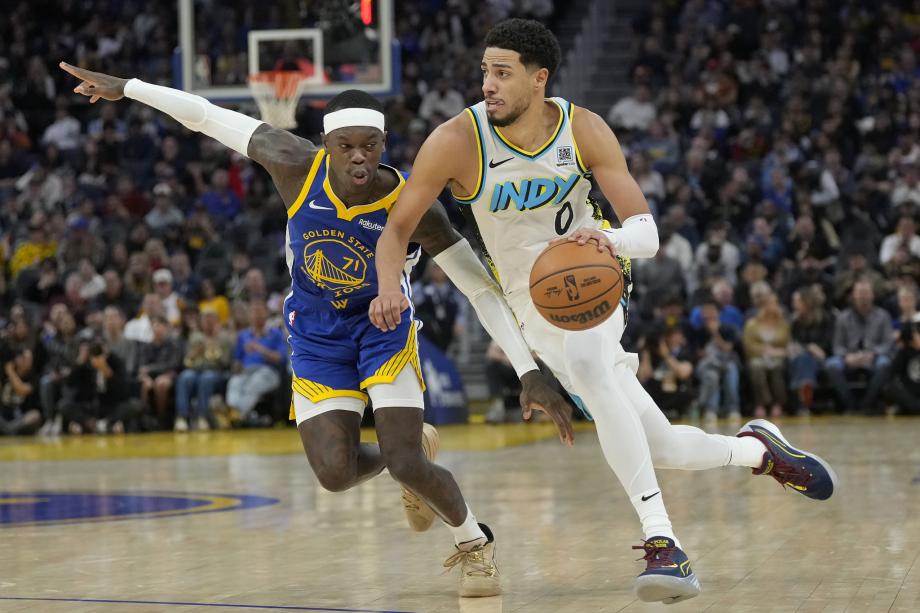 库里低迷特纳命中关键球 步行者力克勇士5连胜