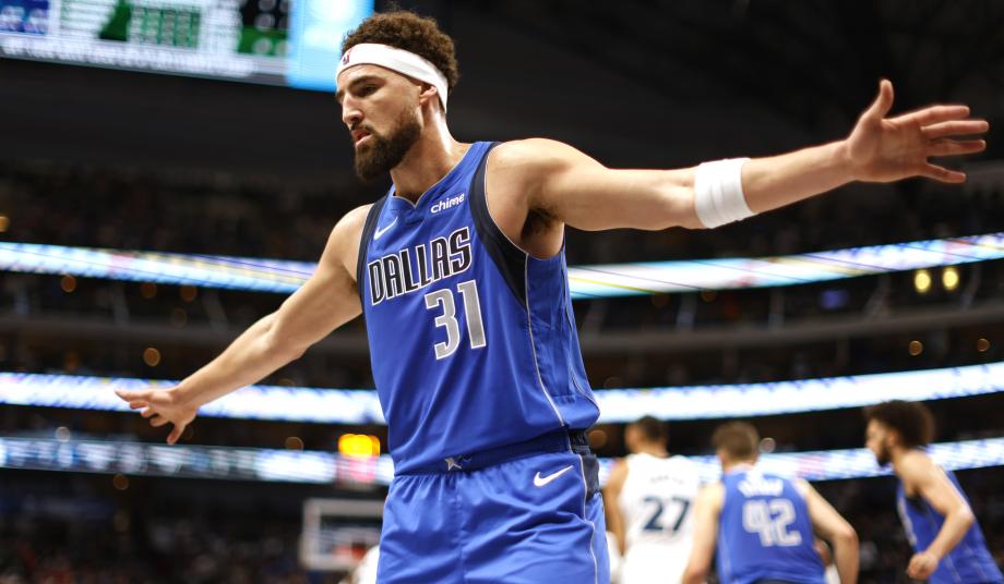 爱德华兹26分欧文空砍39分 森林狼力克独行侠