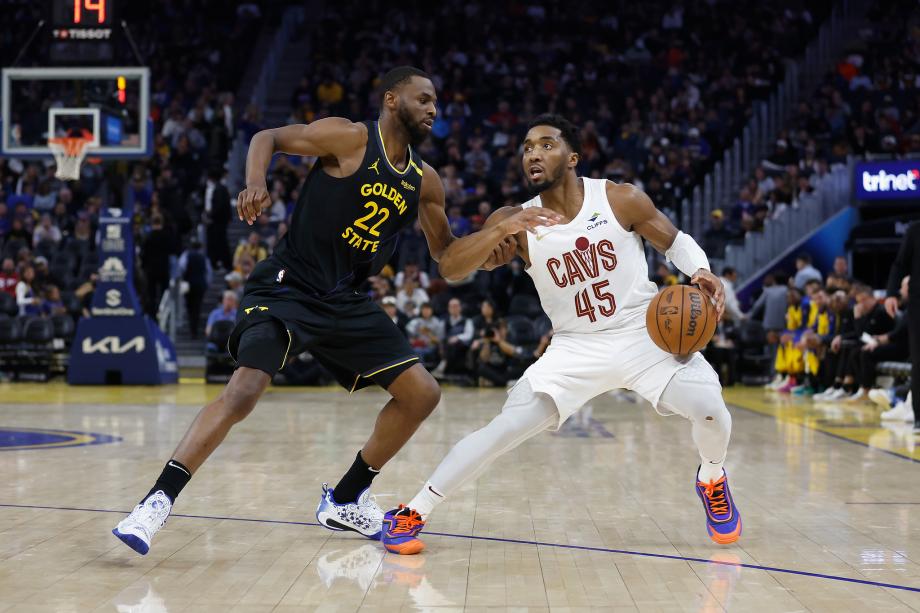 米切尔23分库里11分 骑士轻取勇士取7连胜