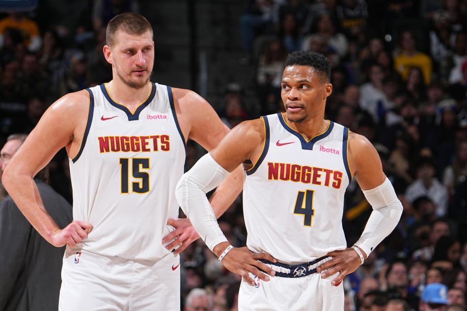 文班亚马35+18约基奇41+18+9 马刺险胜掘金