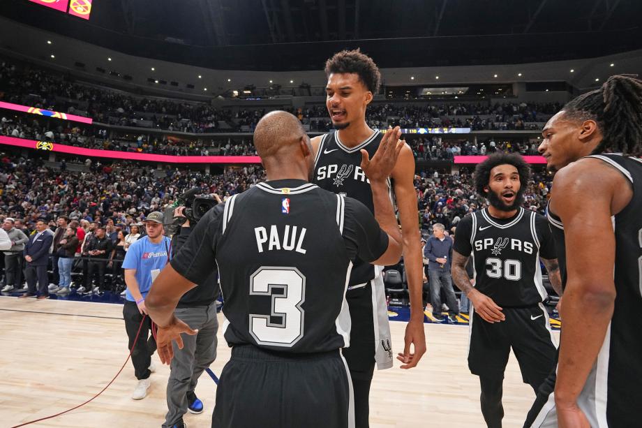 文班亚马35+18约基奇41+18+9 马刺险胜掘金