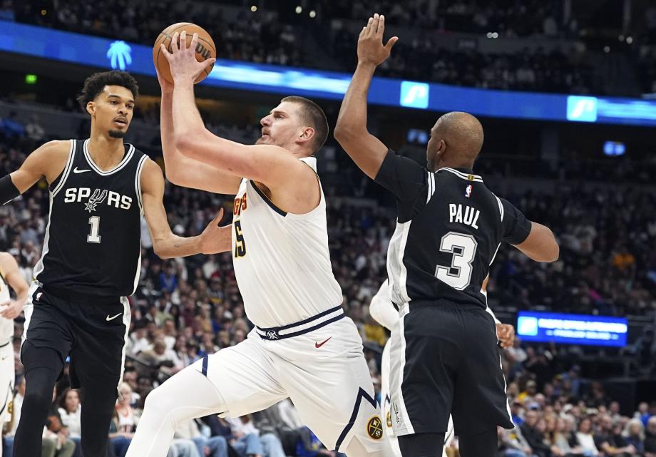 文班亚马35+18约基奇41+18+9 马刺险胜掘金