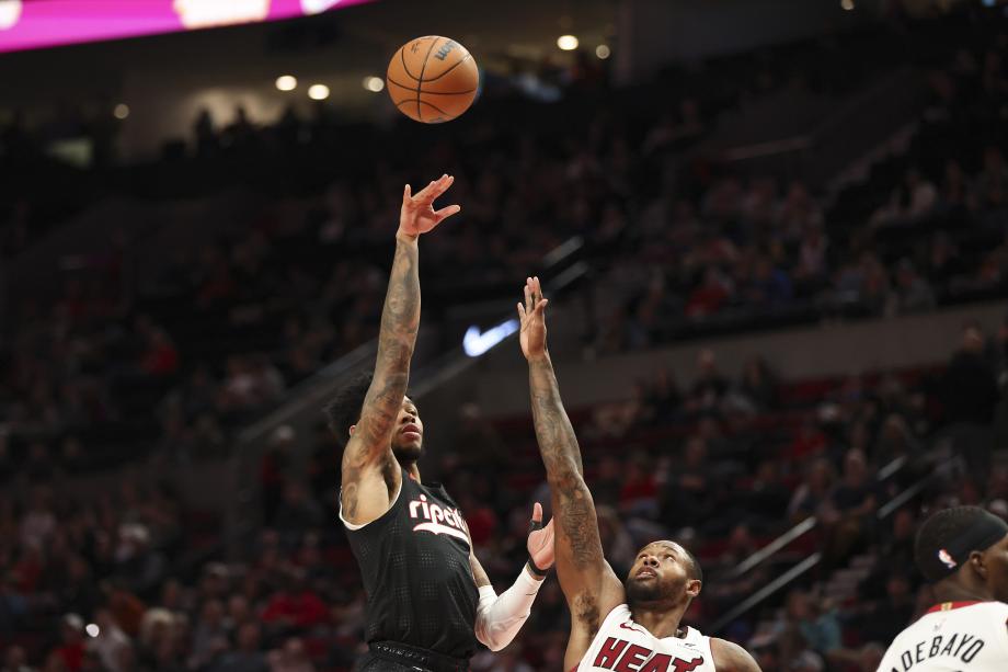 NBA-希罗32+5+5 热火6人上双灼伤开拓者取3连胜