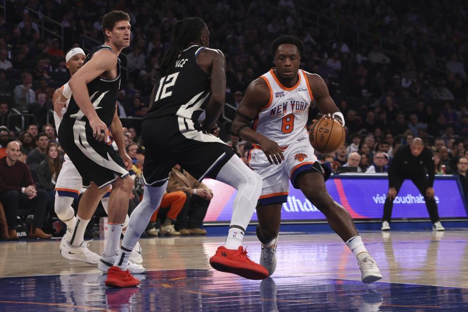 布伦森44分唐斯30+18 尼克斯主场大胜雄鹿