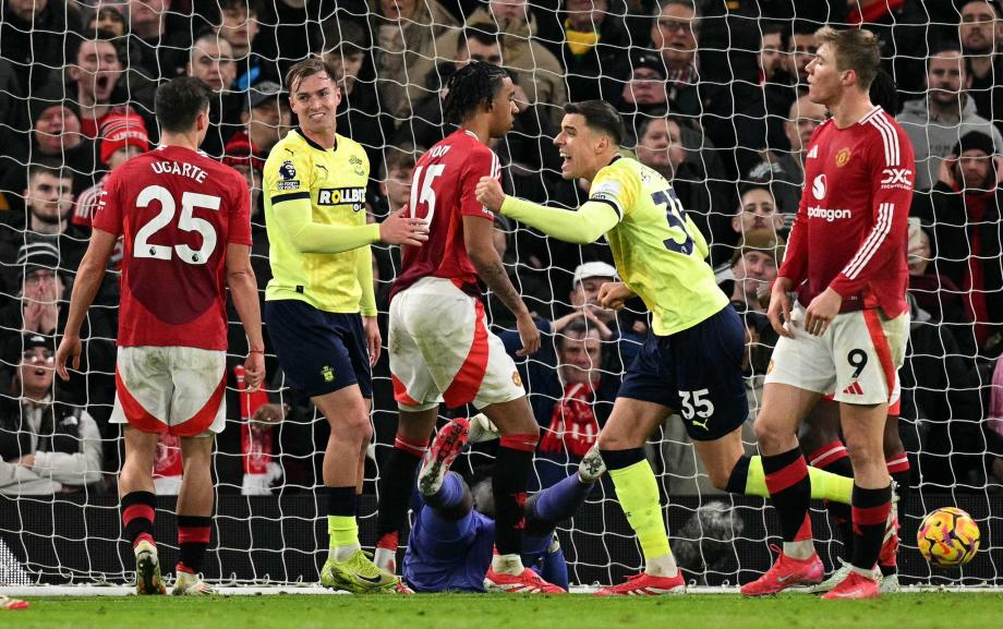 英超-阿玛德戴帽安东尼失空门 曼联3-1南安普顿