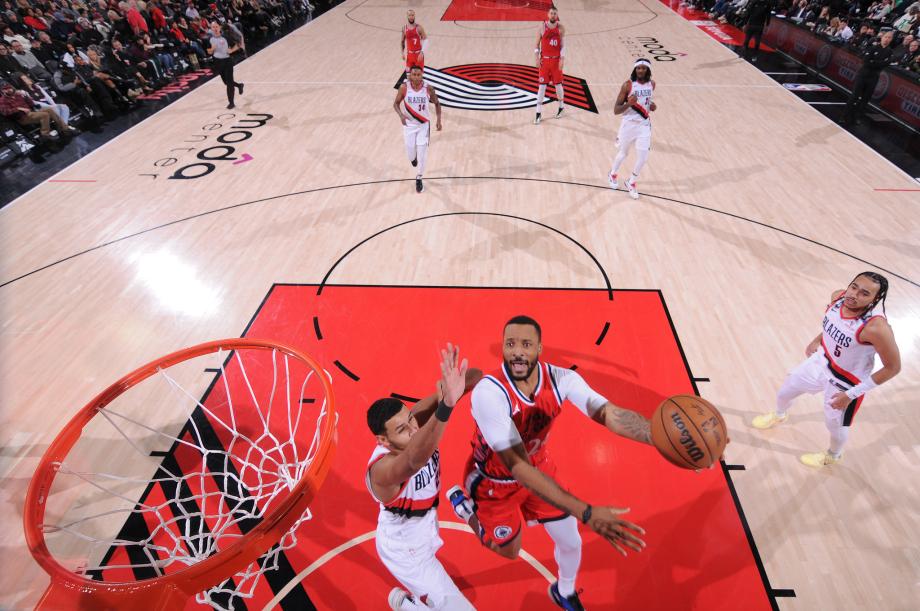 哈登19+6鲍威尔23分 快船大胜开拓者取3连胜