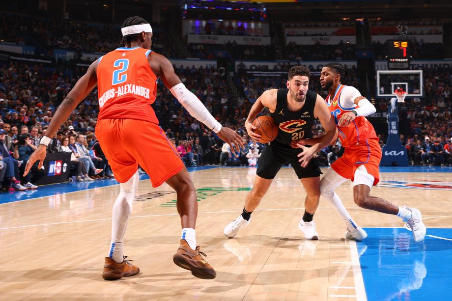 亚历山大爆砍40分加兰20+9 雷霆大胜骑士