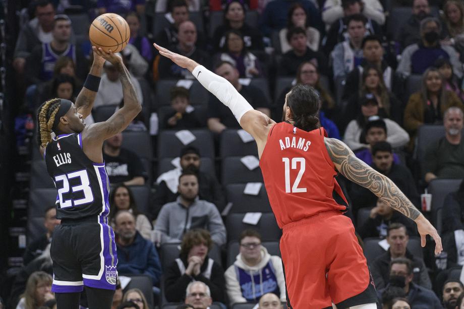 德罗赞31分格林28分 小萨20+14国王险胜火箭