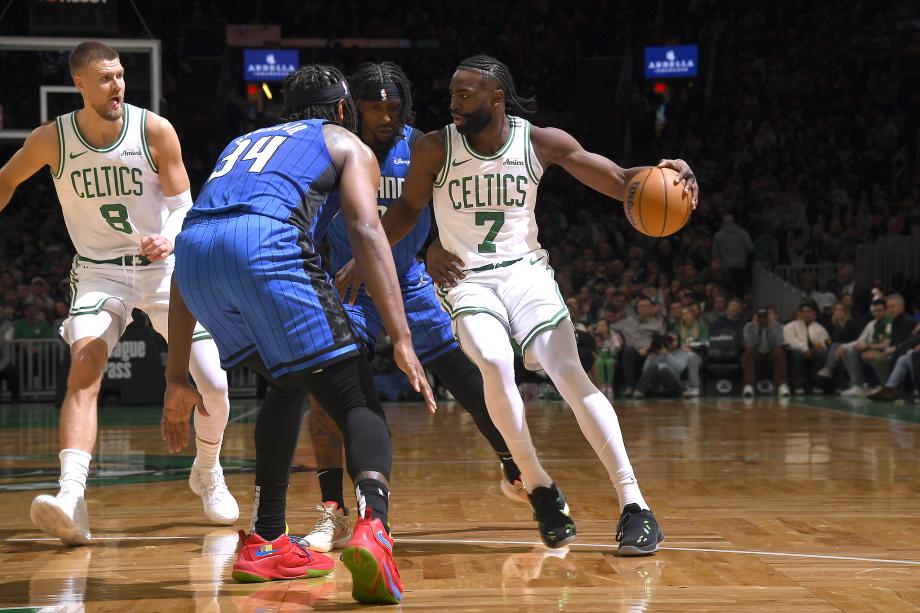 塔图姆30＋6 凯尔特人主场大胜魔术