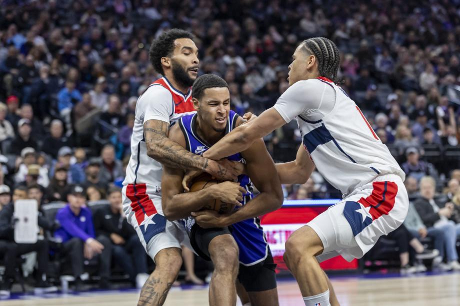 小萨29+18德罗赞24分 国王送奇才10连败