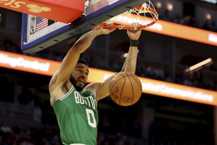 塔图姆22+9+7库里18分 凯尔特人40分狂胜勇士