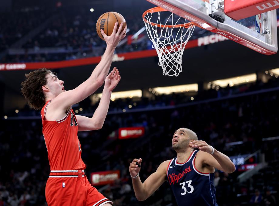 拉文35分哈登17中5 快船不敌公牛结束4连胜