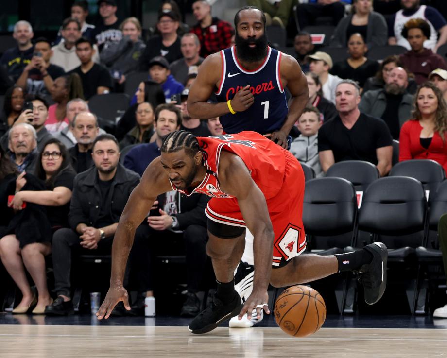 拉文35分哈登17中5 快船不敌公牛结束4连胜