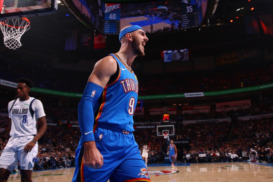 欧文24分丁维迪28+3 独行侠客场险胜雷霆