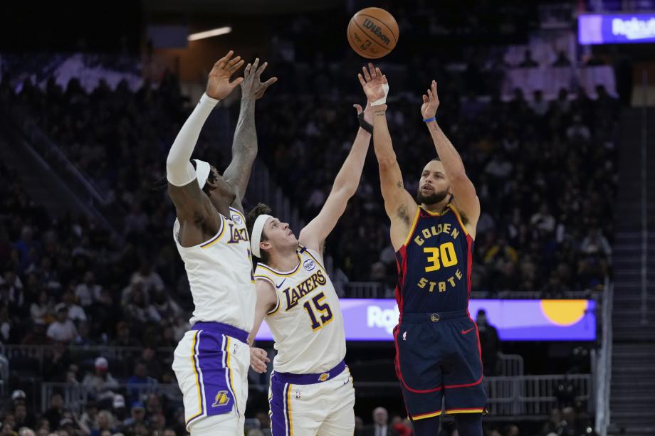 詹姆斯25+12库里13分9助攻 湖人力克勇士