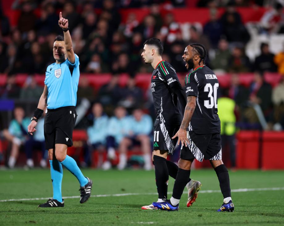 欧冠-恩瓦内里世界波 阿森纳2-1第三名晋级16强