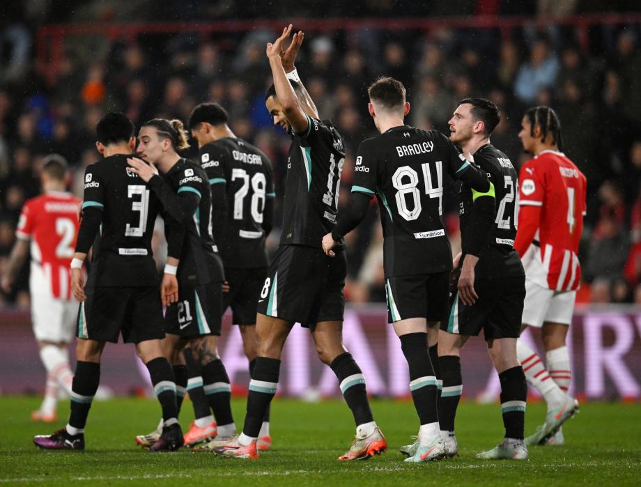 欧冠-加克波破门 10人利物浦2-3仍以头名晋级