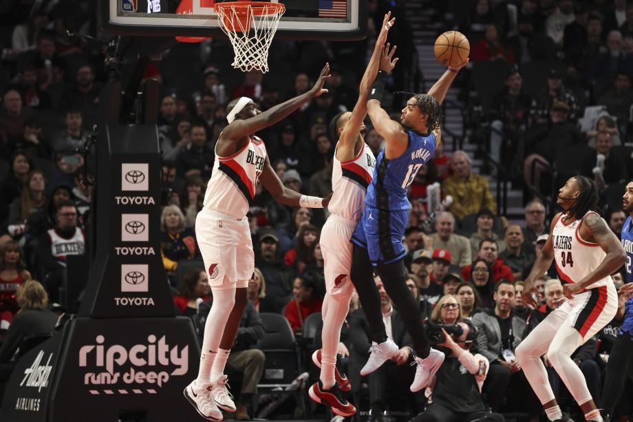 小瓦格纳24分班凯罗21分 开拓者轻取魔术