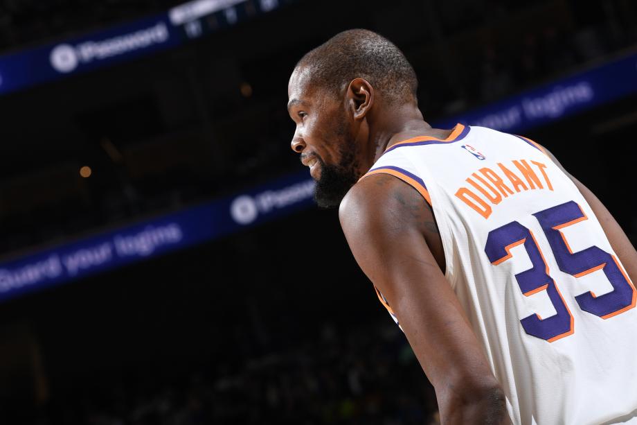 布克31+11库里14分 太阳客场终结勇士连胜