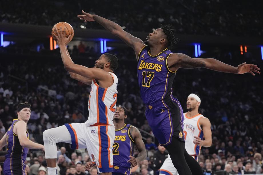 詹姆斯33+11+12哈特26+13+11 湖人胜尼克斯