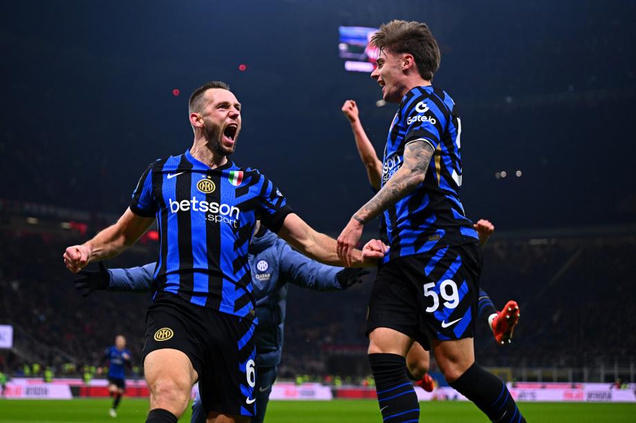 意甲-赖因德斯破门德弗里绝平 AC米兰1-1国米