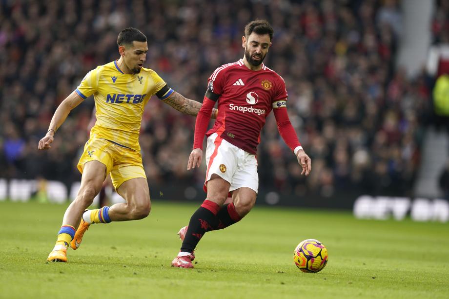 英超-马特塔两球 曼联0-2水晶宫3连胜遭终结