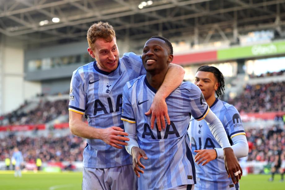 英超-孙兴慜造乌龙+助攻萨尔 热刺2-0布伦特福德