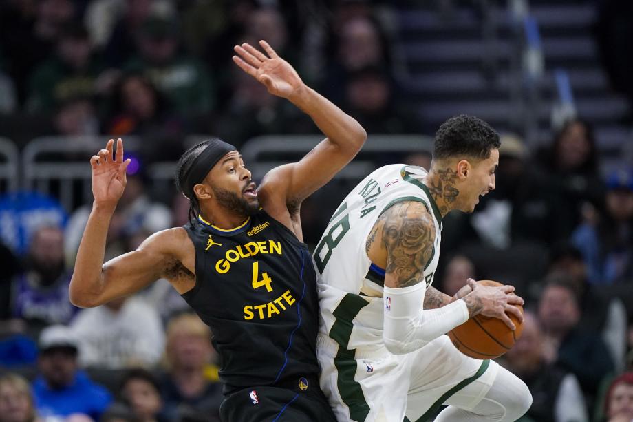 库里38+6利拉德38+7 勇士轻取雄鹿两连胜