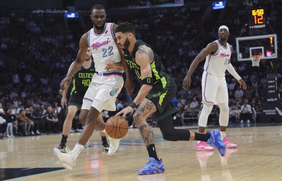 塔图姆33分阿德巴约22+12 绿军轻取热火