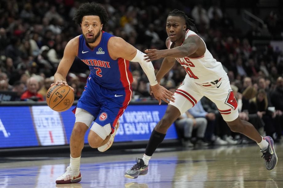 坎宁安20分比斯利三分里程碑 活塞客胜公牛