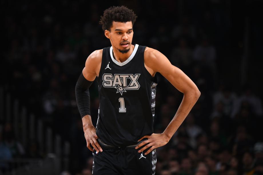 塔图姆32+14文班17+13 绿军主场力克马刺