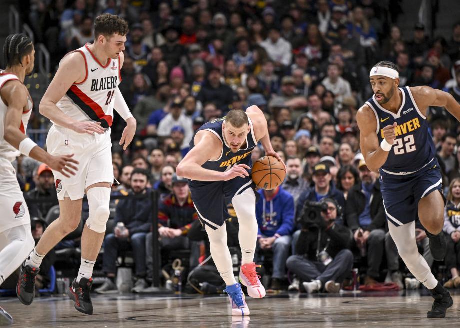 约基奇三双穆雷55分 掘金力克开拓者取8连胜