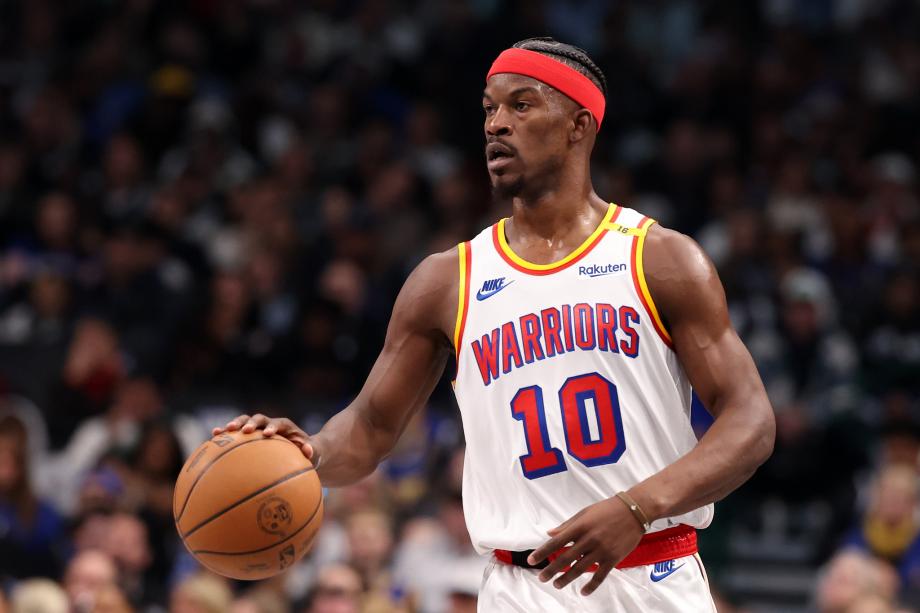 欧文42+7库里25+8 独行侠主场险胜勇士