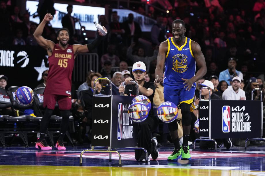 NBA全明星技巧挑战赛：骑士队获得冠军