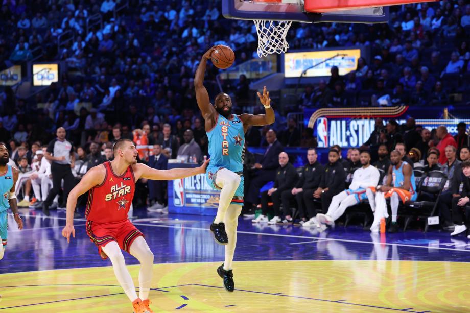 NBA全明星正赛:库里MVP 奥尼尔队夺冠