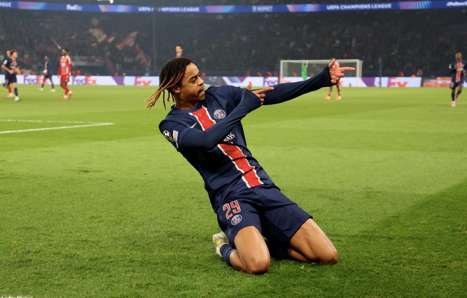 欧冠-巴黎7-0总比分10-0布雷斯特晋级16强