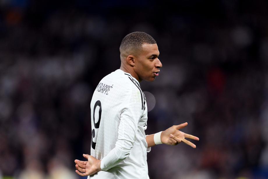 欧冠-姆巴佩戴帽 皇马3-1曼城总比分6-3晋级16强