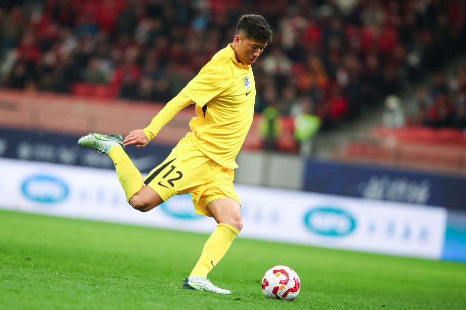 徐新妙传古斯塔沃双响 上海海港3-1深圳新鹏城