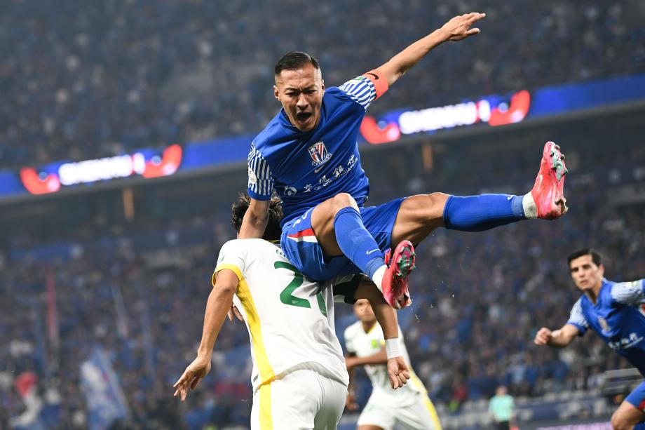 法比奥造乌龙路易斯点射 国安2-2绝平申花