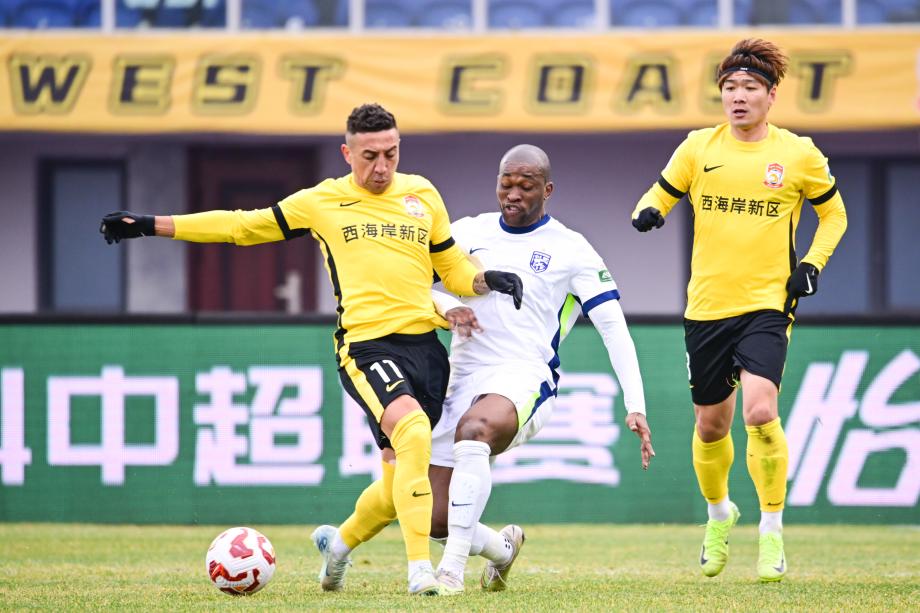 段刘愚破门阿齐兹闪击 青岛西海岸2-0武汉三镇