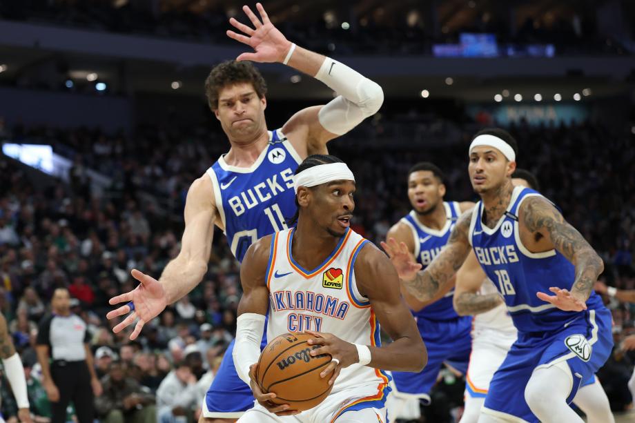 字母哥三双亚历山大31分 雷霆121-105雄鹿