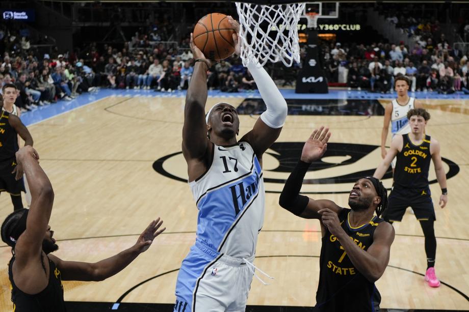 NBA-勇士负老鹰无缘3连胜 库里缺阵巴特勒25+8