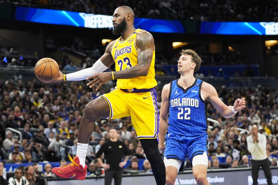 东契奇32+7+7詹姆斯24+8 湖人不敌魔术遭三连败